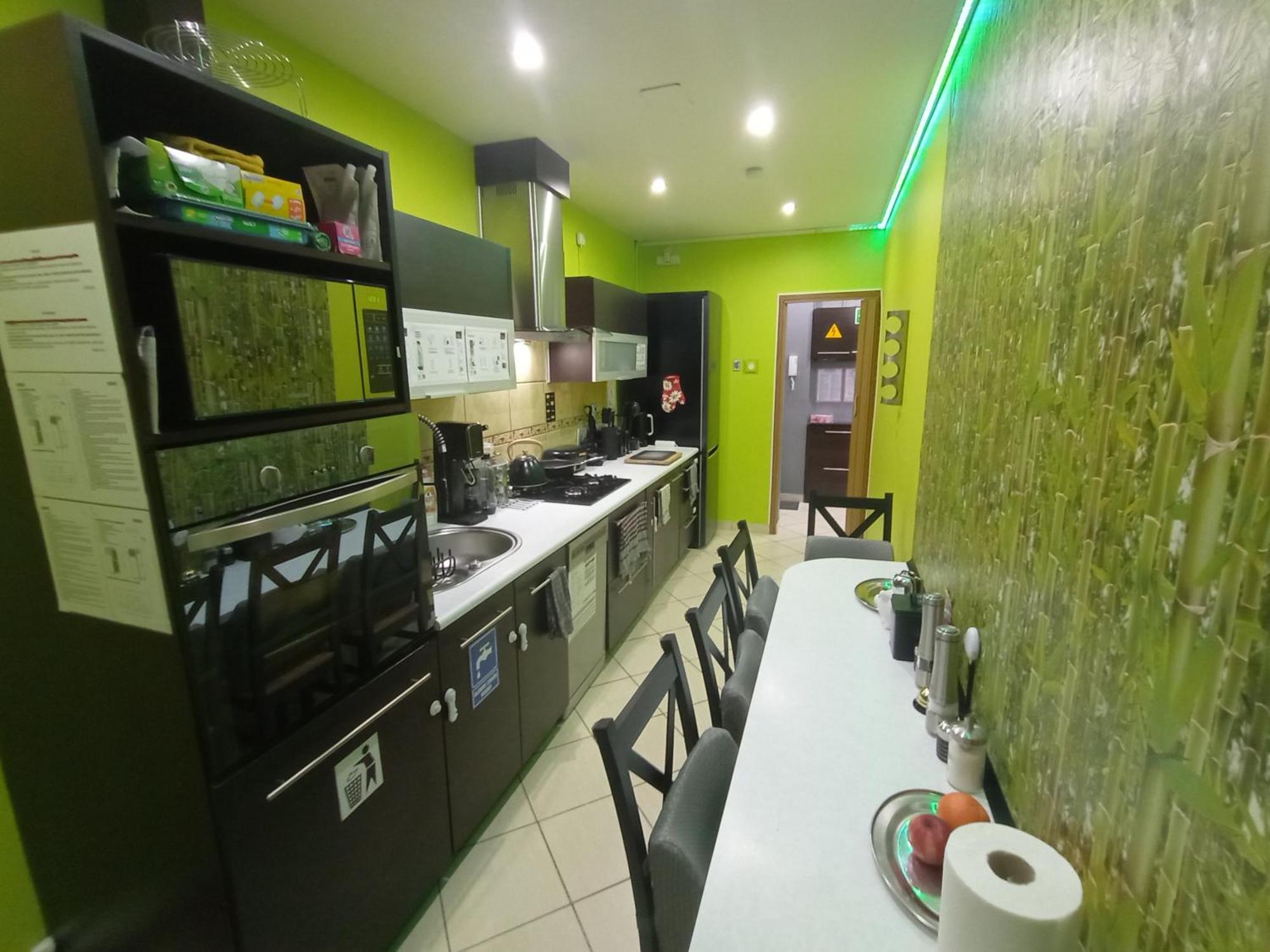 Apartament Venge -Cale Mieszkanie 46M2 Na Wylacznosc - Z Jedna Sypialnia I Jednym Sypialno-Salonem -3 Pietro Bez Windy- Rezerwacja Bez Karty Kredytowej-Klimatyzacja-Netflix-2 Lozeczka Dzieciece- Bezplatny Parking Publiczny Wrocław Buitenkant foto