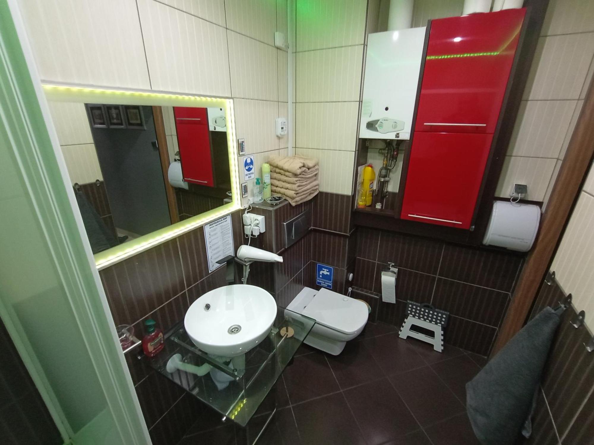 Apartament Venge -Cale Mieszkanie 46M2 Na Wylacznosc - Z Jedna Sypialnia I Jednym Sypialno-Salonem -3 Pietro Bez Windy- Rezerwacja Bez Karty Kredytowej-Klimatyzacja-Netflix-2 Lozeczka Dzieciece- Bezplatny Parking Publiczny Wrocław Buitenkant foto
