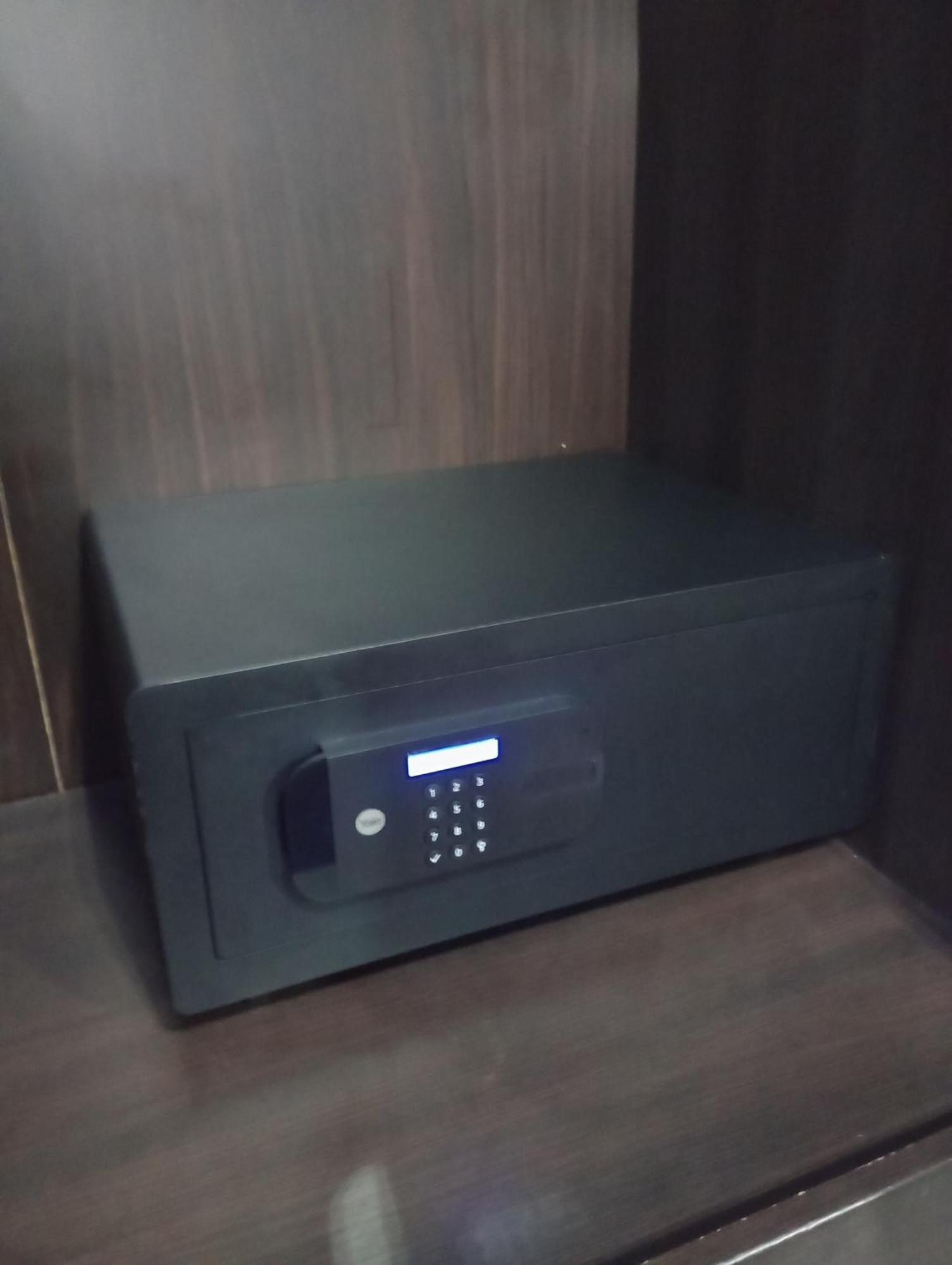 Apartament Venge -Cale Mieszkanie 46M2 Na Wylacznosc - Z Jedna Sypialnia I Jednym Sypialno-Salonem -3 Pietro Bez Windy- Rezerwacja Bez Karty Kredytowej-Klimatyzacja-Netflix-2 Lozeczka Dzieciece- Bezplatny Parking Publiczny Wrocław Buitenkant foto